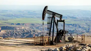 Ülke, Petrolünü İndirimli Satıyor