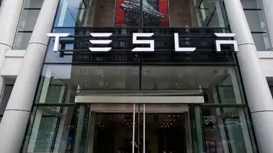 Tesla'da 'Ölüm Kesişimi': Musk ve Yatırımcılar İçin Ne Anlam İfade Ediyor?
