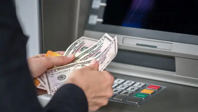 Piyasada Sahte 50 Dolarlık Banknotlar!